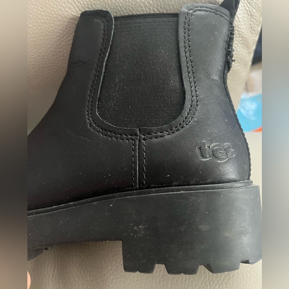 Markstrum UGG black booties - Picture 5 of 11